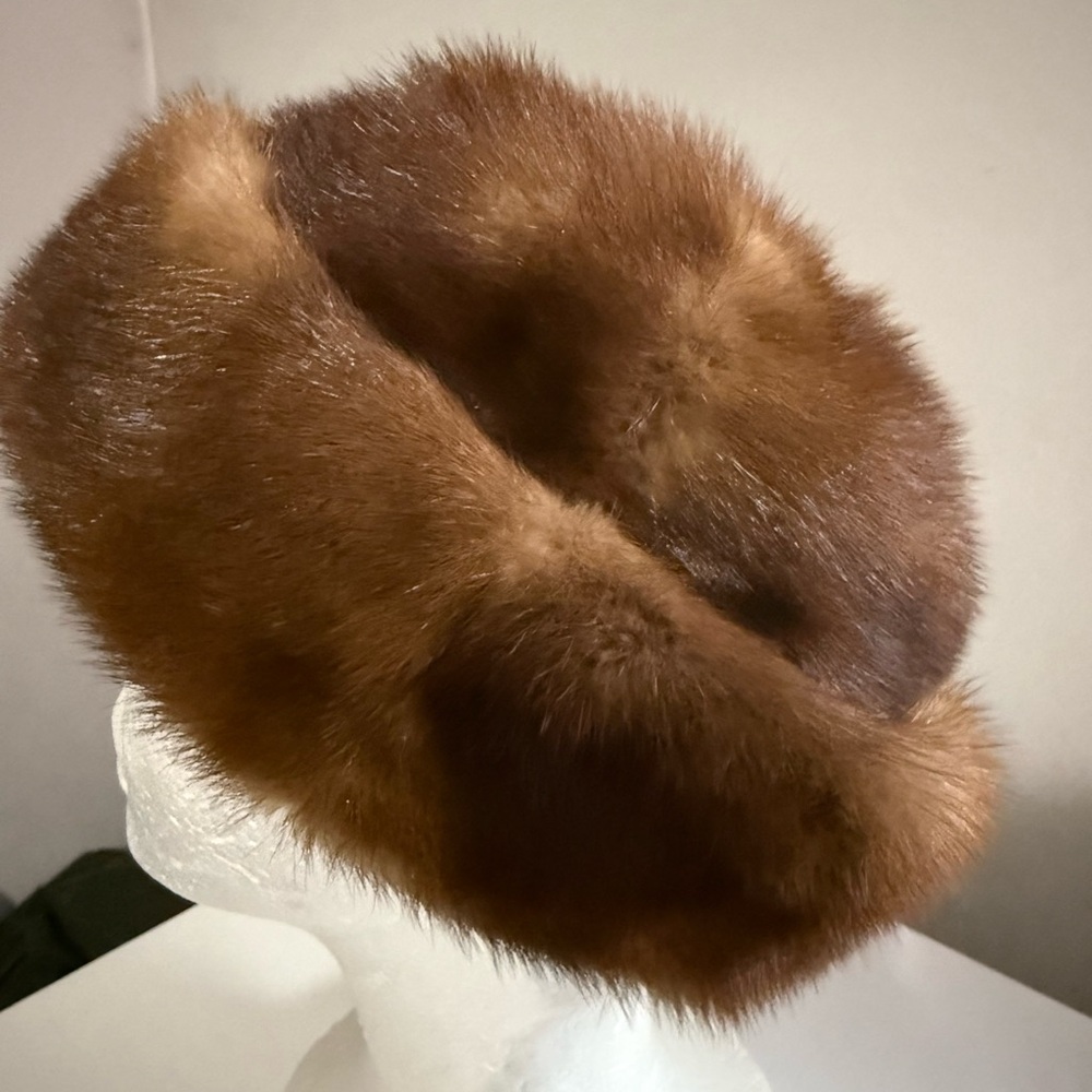 Genuine Mink fur hat - Picture 3 of 6